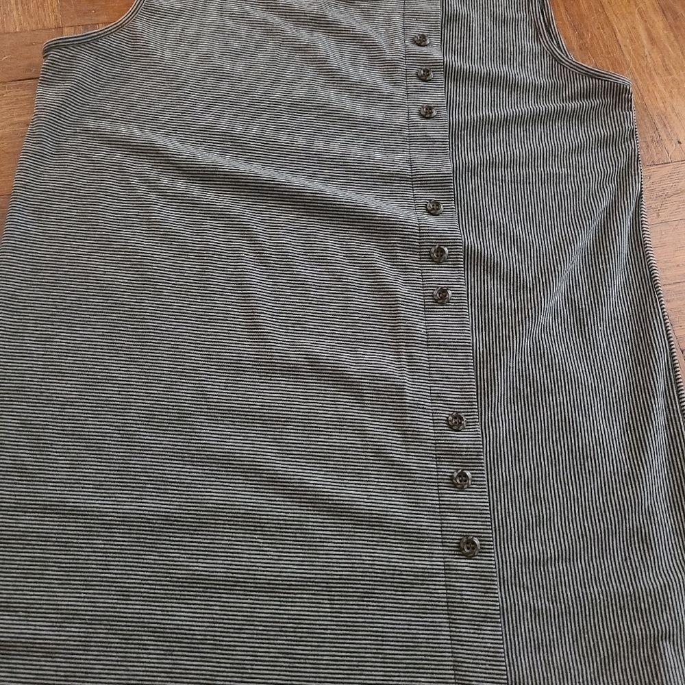 Shein sleeveless top NEW - Picture 3 of 3